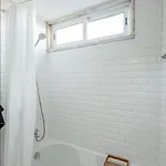 2 Bedroom With Great Transport Links To The Heart Of * Лиссабон