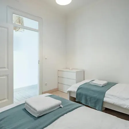 2 Bedroom With Great Transport Links To The Heart Of Апартаменты *
