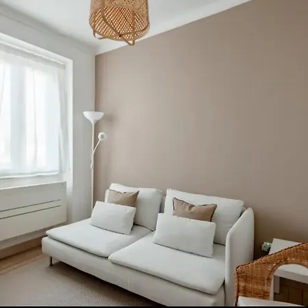 2 Bedroom With Great Transport Links To The Heart Of Appartement *