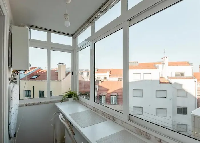 2 Bedroom With Great Transport Links To The Heart Of Apartment *